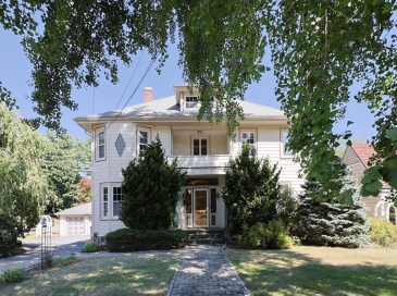 116 Adin St, Hopedale, Massachusetts, 5 Bedrooms Bedrooms, 13 Rooms Rooms,4 BathroomsBathrooms,Residential,For Sale,Adin St,73373193
