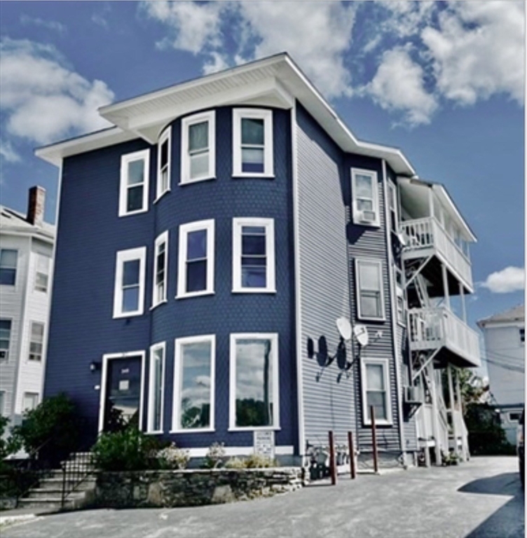 345 Park Ave, Worcester, Massachusetts, 10 Bedrooms Bedrooms, 22 Rooms Rooms,6 BathroomsBathrooms,Residential Income,For Sale,Park Ave,73471693