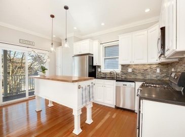 10 Ticknor St, Boston, Massachusetts, 4 Bedrooms Bedrooms, 5 Rooms Rooms,1 BathroomBathrooms,Residential Lease,For Rent,Ticknor St,73500288