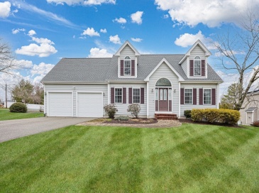 147 Commonwealth Ave, Attleboro, Massachusetts, 3 Bedrooms Bedrooms, 7 Rooms Rooms,2.5 BathroomsBathrooms,Residential,For Sale,Commonwealth Ave,73496173