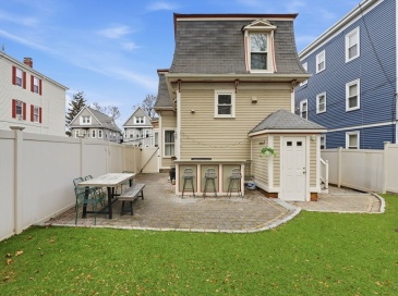 125 Wrentham St, Boston, Massachusetts, 1 Bedroom Bedrooms, 4 Rooms Rooms,1 BathroomBathrooms,Residential,For Sale,Wrentham St,73469949