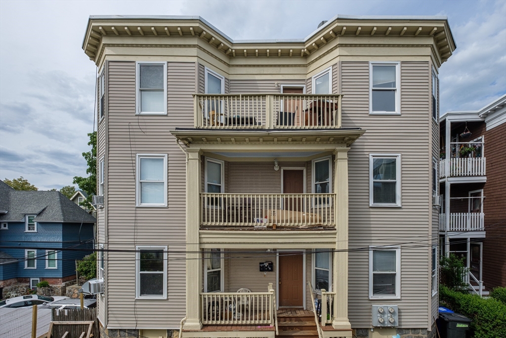 5 Dawes Terrace, Boston, Massachusetts, 9 Bedrooms Bedrooms, 18 Rooms Rooms,3 BathroomsBathrooms,Residential Income,For Sale,Dawes Terrace,73521250