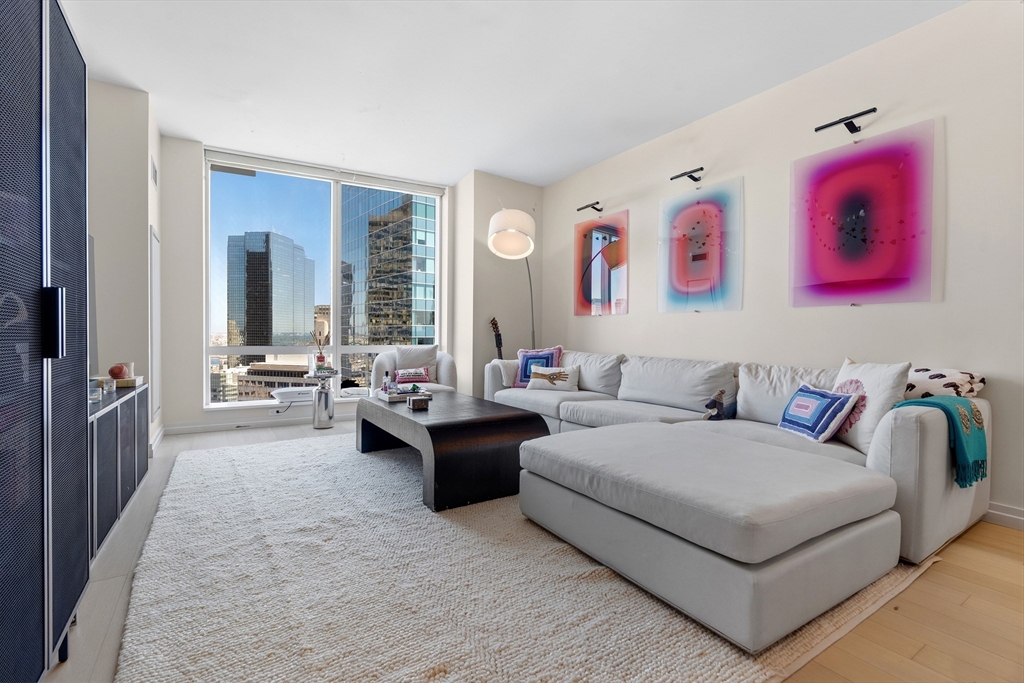1 Franklin St, Boston, Massachusetts, 1 Bedroom Bedrooms, 3 Rooms Rooms,1.5 BathroomsBathrooms,Residential,For Sale,Franklin St,73521284