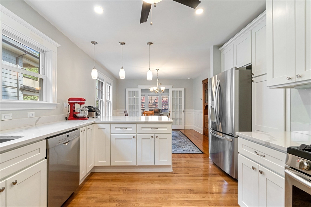 1045 Adams Street, Boston, Massachusetts, 2 Bedrooms Bedrooms, 5 Rooms Rooms,1.5 BathroomsBathrooms,Residential Lease,For Rent,Adams Street,73521311