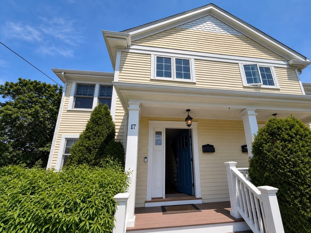 17 Cardinal St, Winchester, Massachusetts, 3 Bedrooms Bedrooms, 8 Rooms Rooms,3.5 BathroomsBathrooms,Residential Lease,For Rent,Cardinal St,73521363