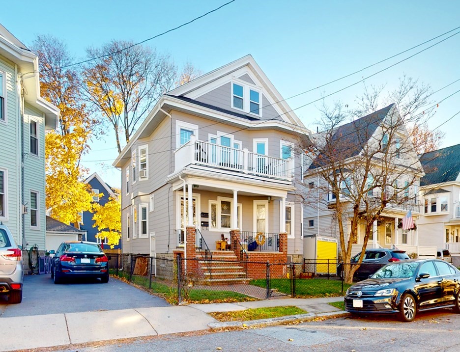 17 Gorham Rd, Medford, Massachusetts, 3 Bedrooms Bedrooms, 9 Rooms Rooms,1.5 BathroomsBathrooms,Residential Lease,For Rent,Gorham Rd,73521376
