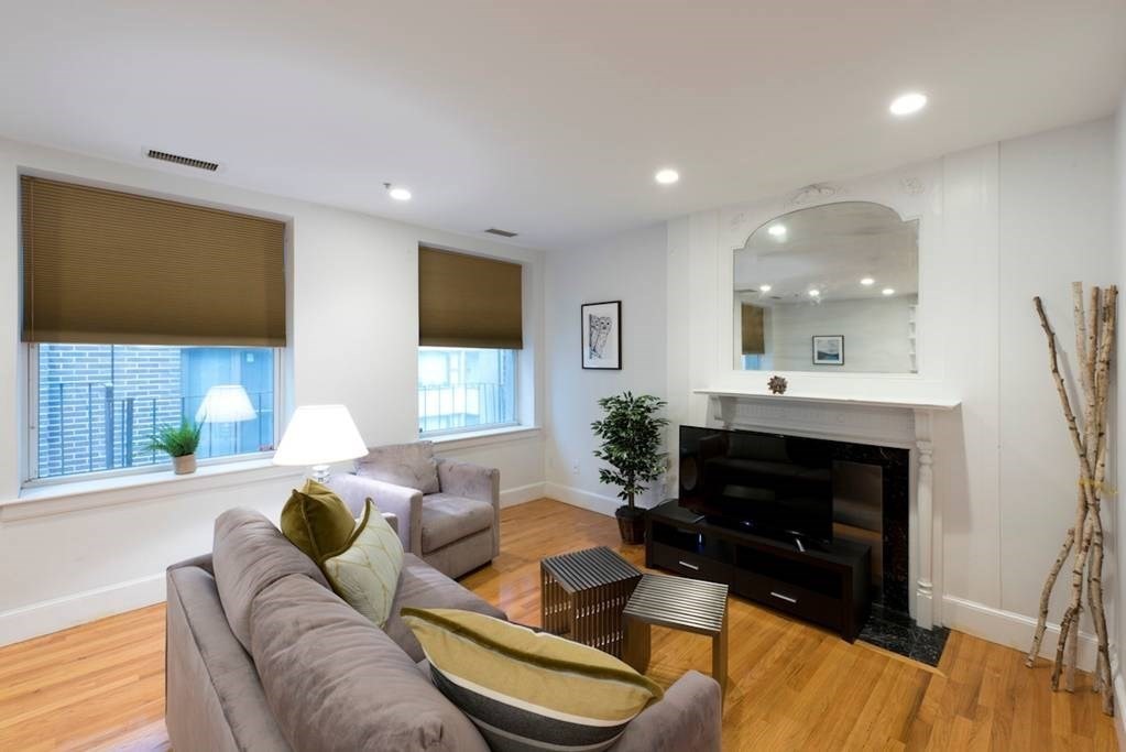 140 Boylston St., Boston, Massachusetts, 1 Bedroom Bedrooms, 2 Rooms Rooms,1 BathroomBathrooms,Residential Lease,For Rent,Boylston St.,73521398