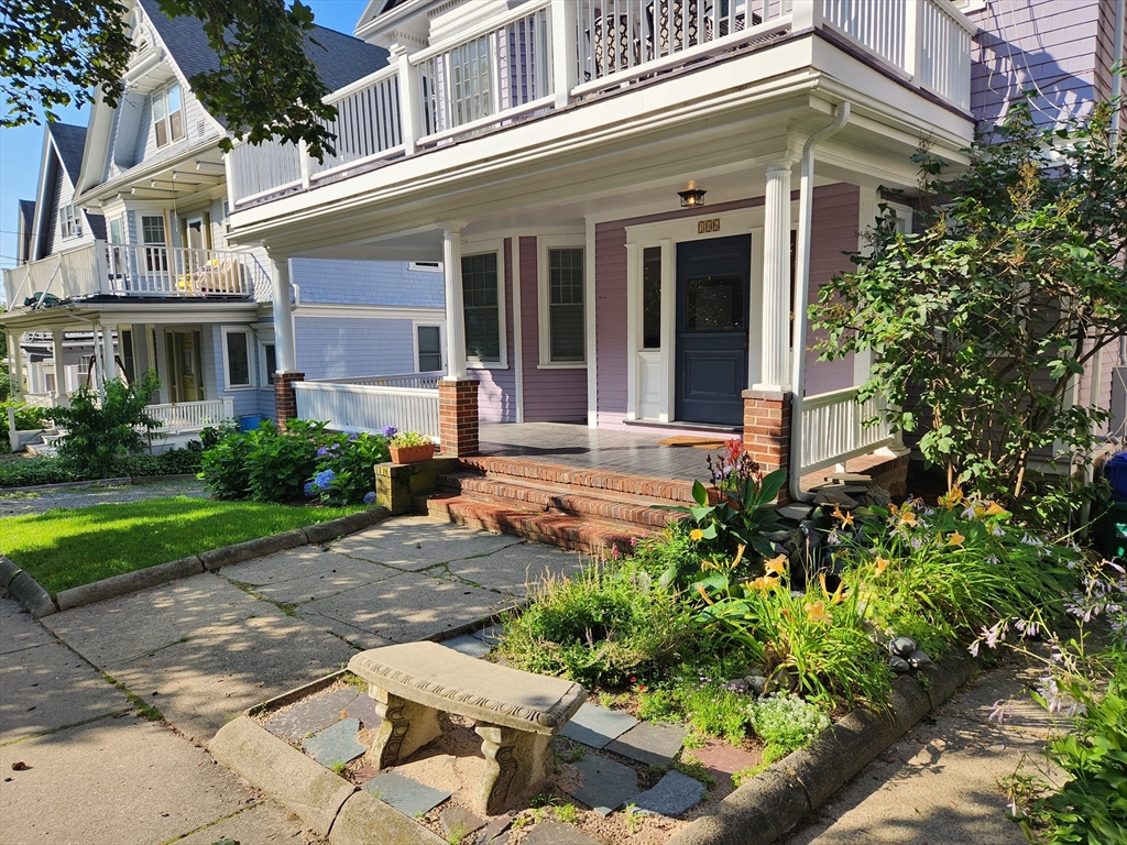 106 Westbourne Ter, Brookline, Massachusetts, 2 Bedrooms Bedrooms, 6 Rooms Rooms,2 BathroomsBathrooms,Residential Lease,For Rent,Westbourne Ter,73519953