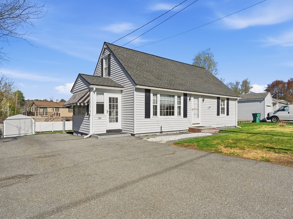 50 Totman Street, Lowell, Massachusetts, 3 Bedrooms Bedrooms, 6 Rooms Rooms,1 BathroomBathrooms,Residential,For Sale,Totman Street,73508711