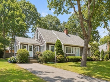 7 Cooper Rd, Falmouth, Massachusetts, 4 Bedrooms Bedrooms, 7 Rooms Rooms,1.5 BathroomsBathrooms,Residential,For Sale,Cooper Rd,73503235 7 Cooper Rd, Falmouth, Massachusetts, 4 Bedrooms Bedrooms, 7 Rooms Rooms,1.5 BathroomsBathrooms,Residential,For Sale,Cooper Rd,73503235
