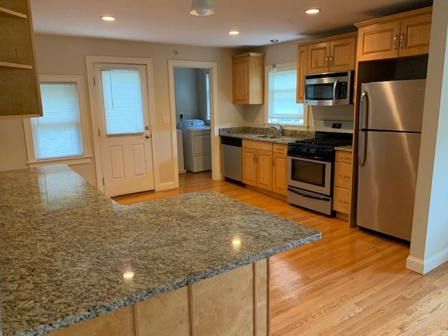 54 Desoto Road, Boston, Massachusetts, 2 Bedrooms Bedrooms, 4 Rooms Rooms,1 BathroomBathrooms,Residential Lease,For Rent,Desoto Road,73521338