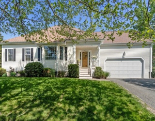 37 Rockville Mdws, Millis, Massachusetts, 2 Bedrooms Bedrooms, 7 Rooms Rooms,2.5 BathroomsBathrooms,Residential,For Sale,Rockville Mdws,73521589