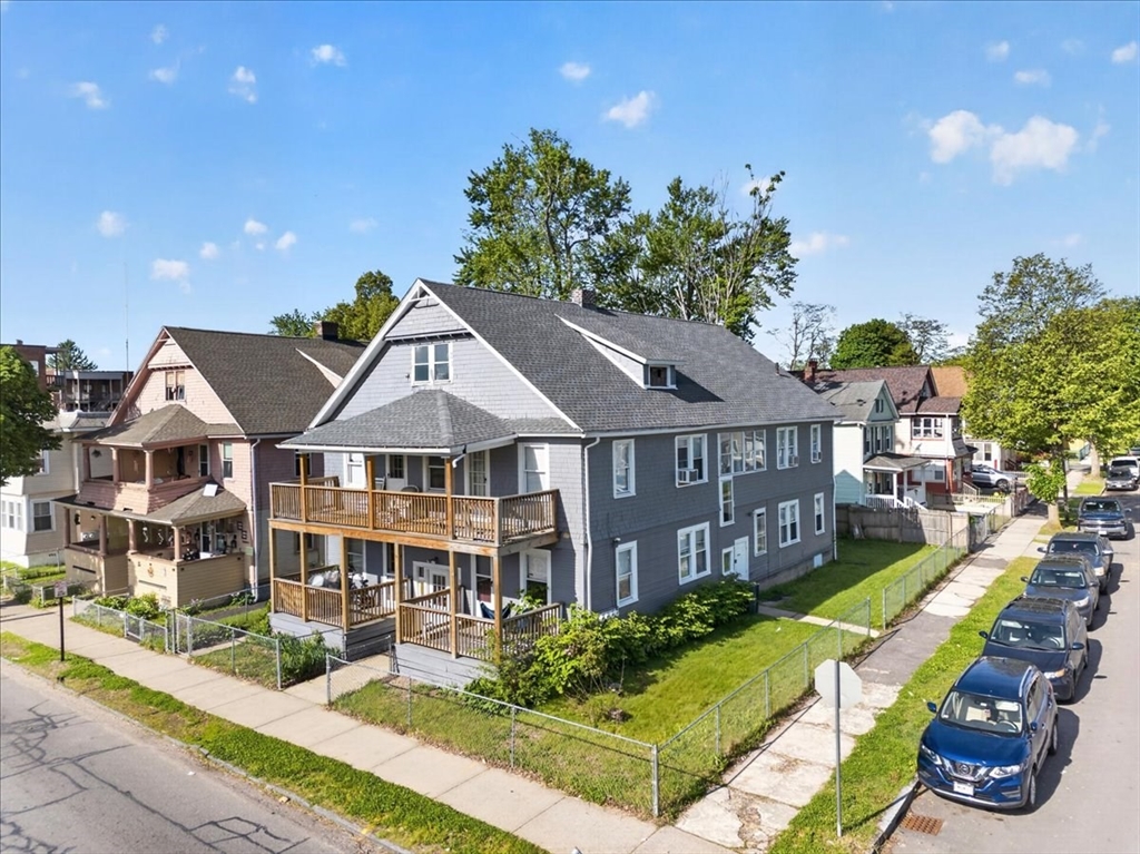 310 Oakland St, Springfield, Massachusetts, 8 Bedrooms Bedrooms, 20 Rooms Rooms,4 BathroomsBathrooms,Residential Income,For Sale,Oakland St,73521493