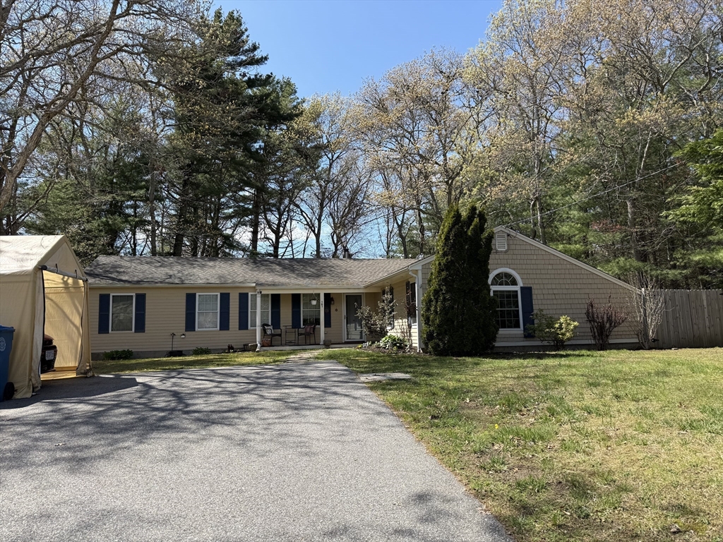 101 Brigantine Dr, Falmouth, Massachusetts, 3 Bedrooms Bedrooms, 5 Rooms Rooms,2 BathroomsBathrooms,Residential,For Sale,Brigantine Dr,73521634