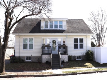 120 Willow St, New Bedford, Massachusetts, 3 Bedrooms Bedrooms, 6 Rooms Rooms,1.5 BathroomsBathrooms,Residential,For Sale,Willow St,73492358