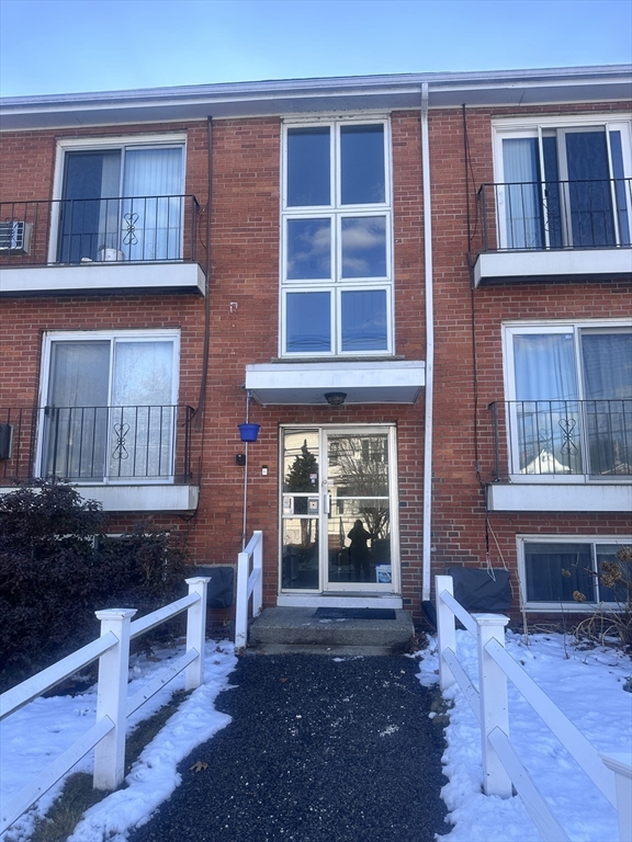 7 Endicott, Norwood, Massachusetts, 1 Bedroom Bedrooms, 3 Rooms Rooms,1 BathroomBathrooms,Residential Lease,For Rent,Endicott,73521645