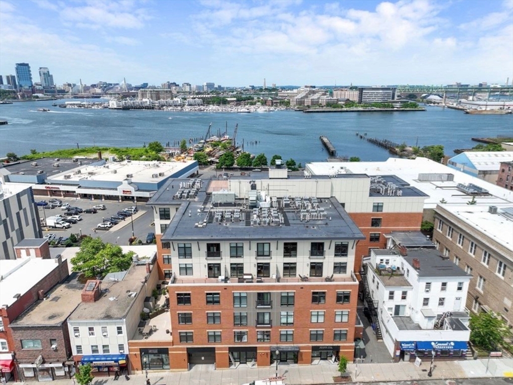 250 Meridian Street, Boston, Massachusetts, 2 Bedrooms Bedrooms, 4 Rooms Rooms,2 BathroomsBathrooms,Residential Lease,For Rent,Meridian Street,73521515