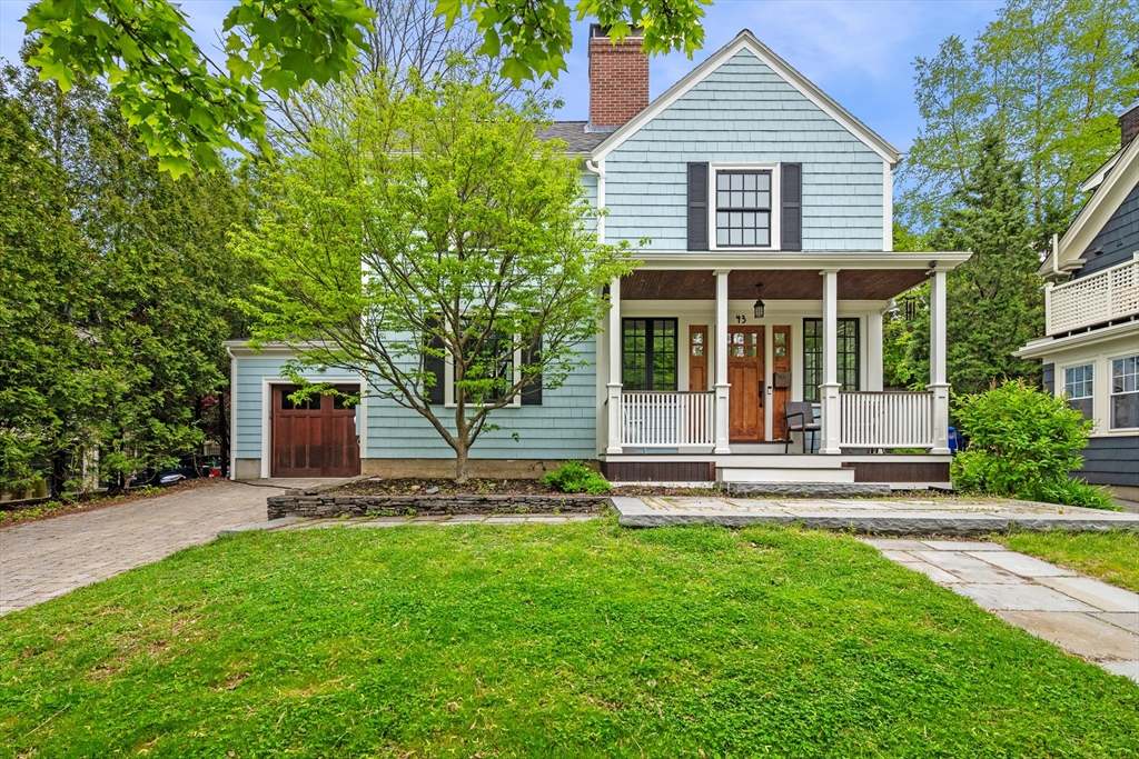 43 Somerset Rd, Brookline, Massachusetts, 4 Bedrooms Bedrooms, 9 Rooms Rooms,2.5 BathroomsBathrooms,Residential Lease,For Rent,Somerset Rd,73521524