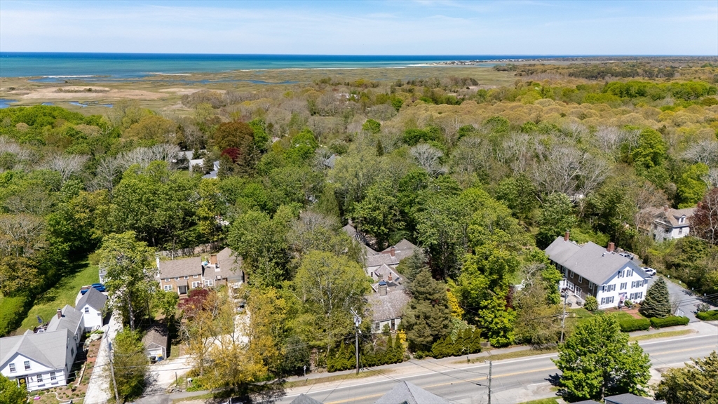 162 Route 6a, Yarmouth, Massachusetts, 6 Bedrooms Bedrooms, 16 Rooms Rooms,6 BathroomsBathrooms,Residential Income,For Sale,Route 6a,73521529
