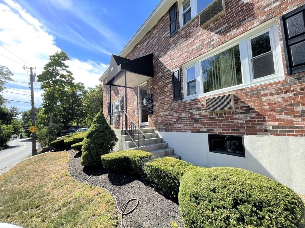 23 Burlington Street, Woburn, Massachusetts, 1 Bedroom Bedrooms, 3 Rooms Rooms,1 BathroomBathrooms,Residential Lease,For Rent,Burlington Street,73521694