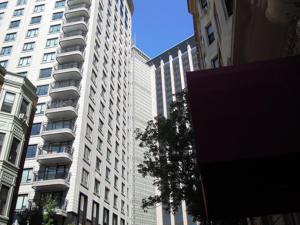 8 Garrison St, Boston, Massachusetts, 1 Bedroom Bedrooms, 4 Rooms Rooms,1 BathroomBathrooms,Residential Lease,For Rent,Garrison St,73521567