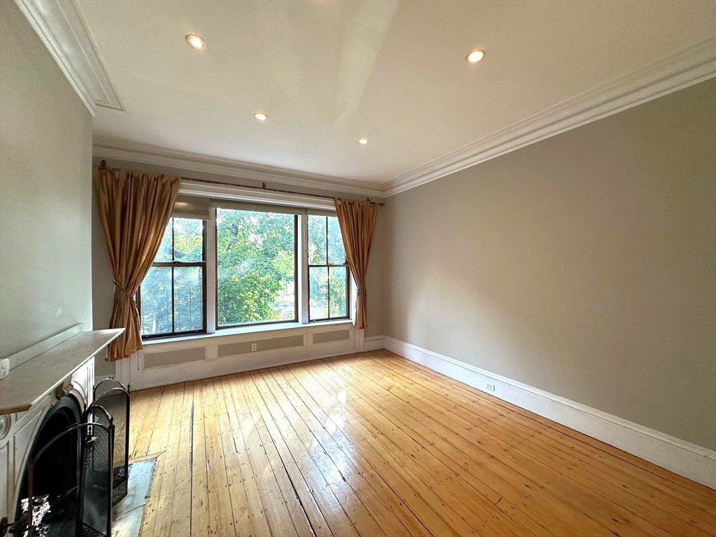 7 Otis Pl, Boston, Massachusetts, 1 Bedroom Bedrooms, 3 Rooms Rooms,1 BathroomBathrooms,Residential Lease,For Rent,Otis Pl,73521725