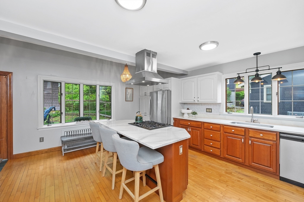 12 Newton Rd, Haverhill, Massachusetts, 4 Bedrooms Bedrooms, 8 Rooms Rooms,2.5 BathroomsBathrooms,Residential,For Sale,Newton Rd,73521789