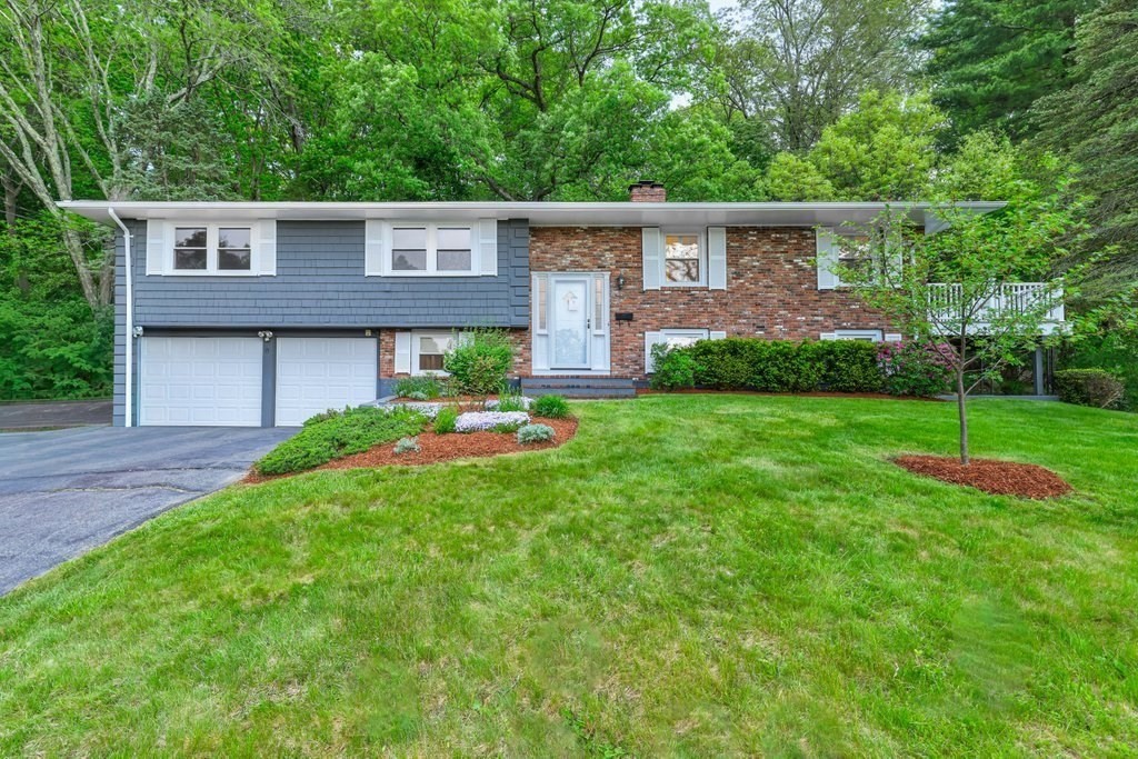 15 Bosworth Rd, Framingham, Massachusetts, 4 Bedrooms Bedrooms, 8 Rooms Rooms,2.5 BathroomsBathrooms,Residential,For Sale,Bosworth Rd,73521831