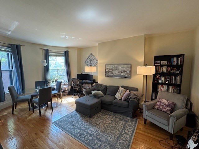 19 Upton Street, Boston, Massachusetts, 2 Bedrooms Bedrooms, 5 Rooms Rooms,1 BathroomBathrooms,Residential Lease,For Rent,Upton Street,73521851