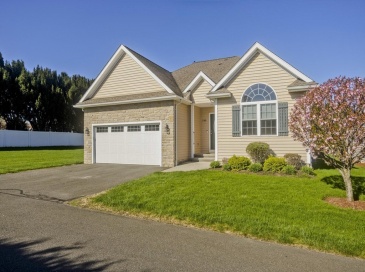140 Stonybrook Way, South Hadley, Massachusetts, 2 Bedrooms Bedrooms, 7 Rooms Rooms,3 BathroomsBathrooms,Residential,For Sale,Stonybrook Way,73509996 140 Stonybrook Way, South Hadley, Massachusetts, 2 Bedrooms Bedrooms, 7 Rooms Rooms,3 BathroomsBathrooms,Residential,For Sale,Stonybrook Way,73509996