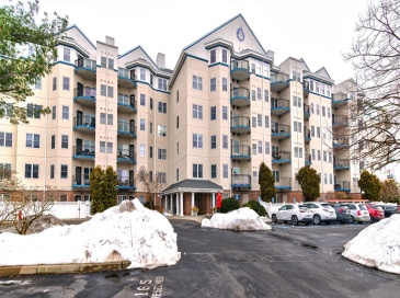 10 Seaport Dr., Quincy, Massachusetts, 2 Bedrooms Bedrooms, 5 Rooms Rooms,2 BathroomsBathrooms,Residential,For Sale,Seaport Dr.,73483679