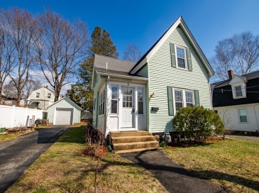 8 Harrison St, Maynard, Massachusetts, 2 Bedrooms Bedrooms, 6 Rooms Rooms,1 BathroomBathrooms,Residential,For Sale,Harrison St,73496407