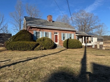 46 Maple St, Northfield, Massachusetts, 3 Bedrooms Bedrooms, 8 Rooms Rooms,2 BathroomsBathrooms,Residential,For Sale,Maple St,73493206