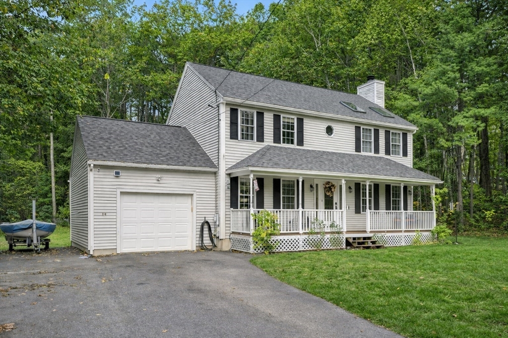 148 Island Rd, Lunenburg, Massachusetts, 3 Bedrooms Bedrooms, 6 Rooms Rooms,1.5 BathroomsBathrooms,Residential,For Sale,Island Rd,73496973