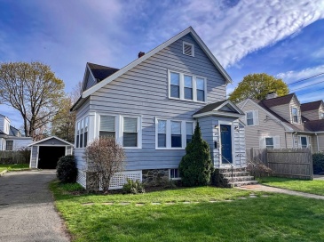 34 Lafayette St, Marblehead, Massachusetts, 2 Bedrooms Bedrooms, 5 Rooms Rooms,1 BathroomBathrooms,Residential Lease,For Rent,Lafayette St,73511724