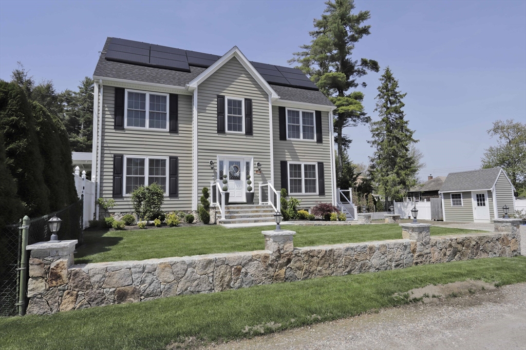 17 David St, Acushnet, Massachusetts, 3 Bedrooms Bedrooms, 7 Rooms Rooms,2.5 BathroomsBathrooms,Residential,For Sale,David St,73521954
