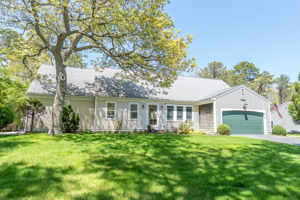 12 Tuckoosa Rd, Dennis, Massachusetts, 3 Bedrooms Bedrooms, 7 Rooms Rooms,3 BathroomsBathrooms,Residential,For Sale,Tuckoosa Rd,73521955