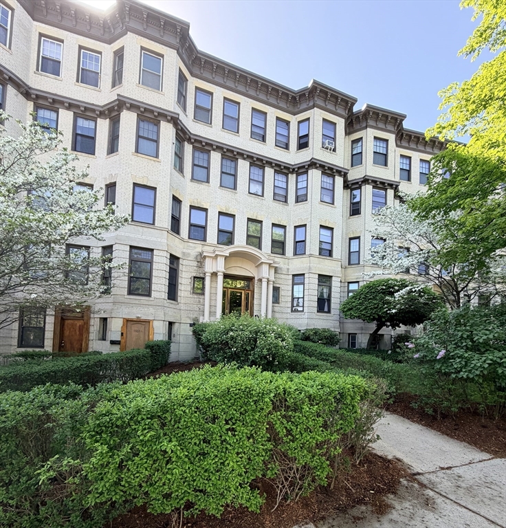 5 Braemore Rd, Boston, Massachusetts, 1 Bedroom Bedrooms, 3 Rooms Rooms,1 BathroomBathrooms,Residential,For Sale,Braemore Rd,73521925