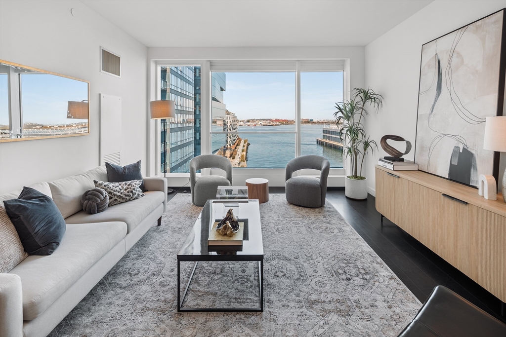 150 Seaport Blvd, Boston, Massachusetts, 2 Bedrooms Bedrooms, 5 Rooms Rooms,2.5 BathroomsBathrooms,Residential Lease,For Rent,Seaport Blvd,73521858