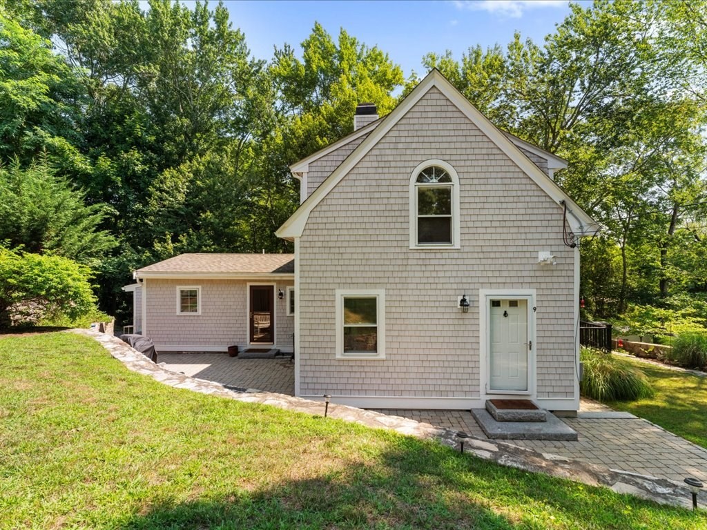 9 Priscilla Ave, Duxbury, Massachusetts, 3 Bedrooms Bedrooms, 5 Rooms Rooms,2 BathroomsBathrooms,Residential Lease,For Rent,Priscilla Ave,73521902