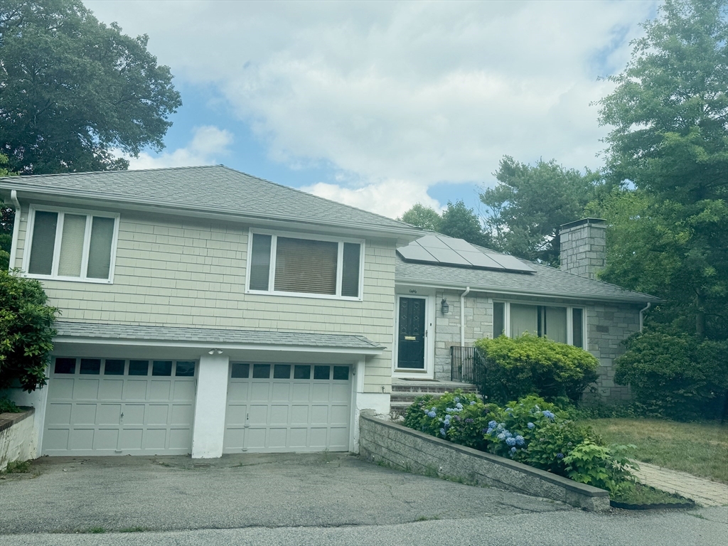 80 Woodcliff, Brookline, Massachusetts, 3 Bedrooms Bedrooms, 8 Rooms Rooms,2.5 BathroomsBathrooms,Residential Lease,For Rent,Woodcliff,73521927
