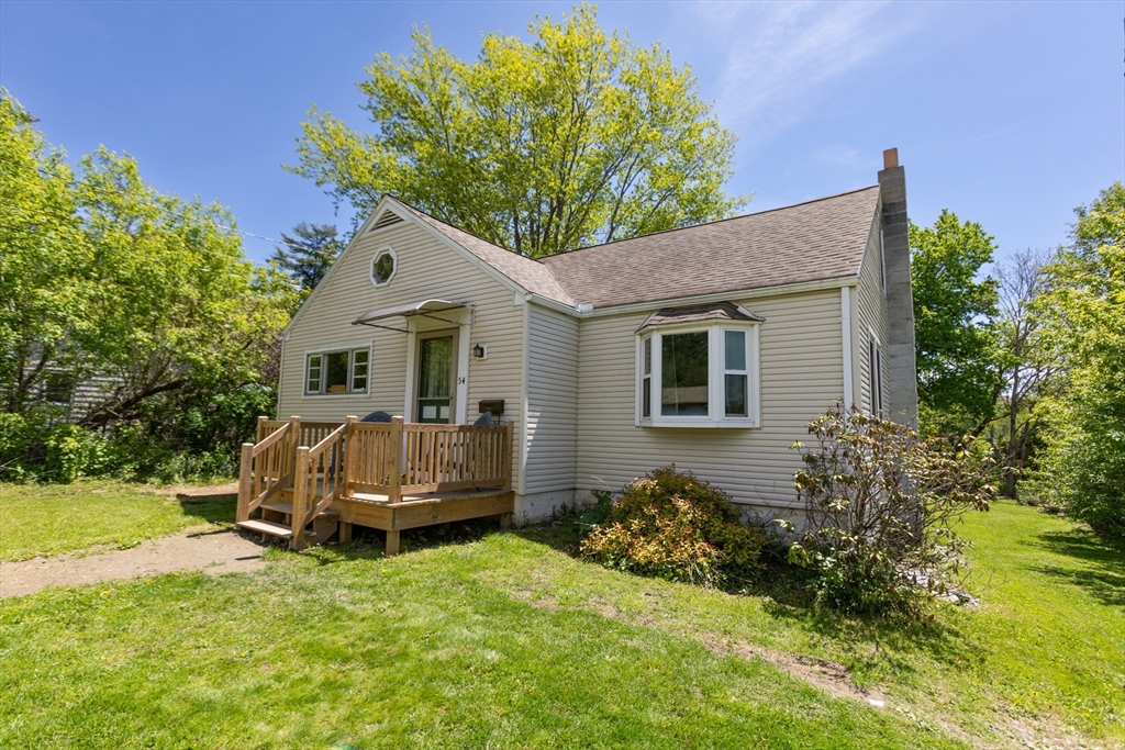 54 Charles St, Williamstown, Massachusetts, 3 Bedrooms Bedrooms, 6 Rooms Rooms,1 BathroomBathrooms,Residential,For Sale,Charles St,73521998