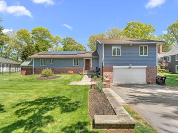 59 Briarcliff Rd, Brockton, Massachusetts, 5 Bedrooms Bedrooms, 8 Rooms Rooms,4 BathroomsBathrooms,Residential,For Sale,Briarcliff Rd,73522200