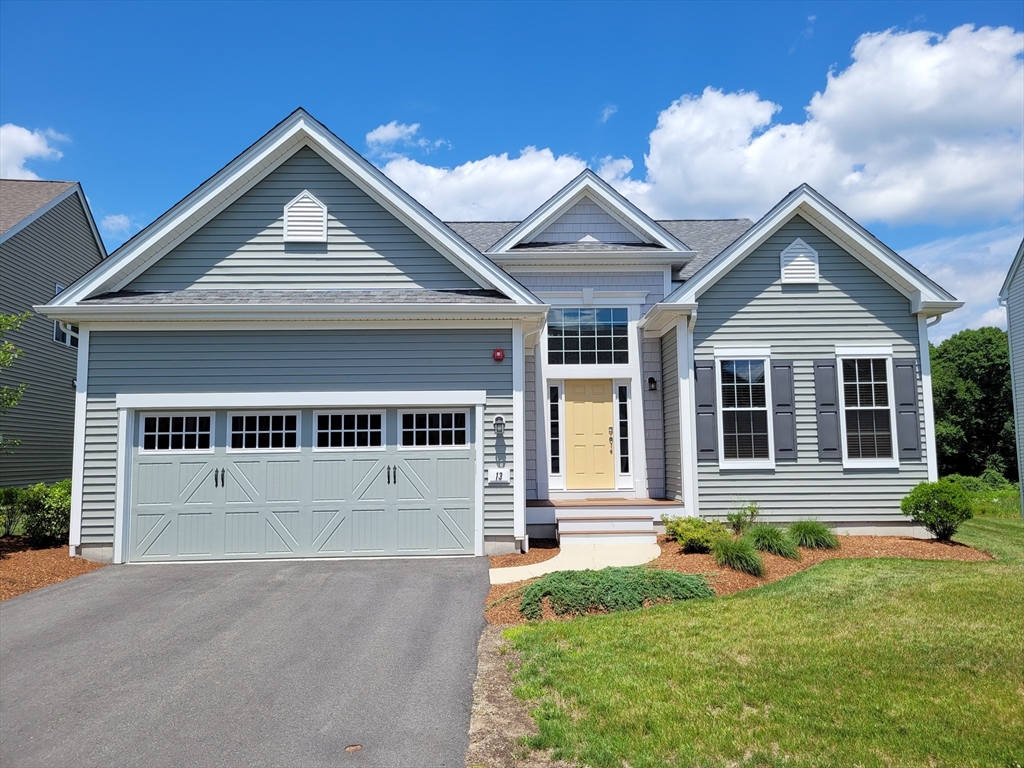 13 Walnut Way, Hopkinton, Massachusetts, 2 Bedrooms Bedrooms, 7 Rooms Rooms,2.5 BathroomsBathrooms,Residential Lease,For Rent,Walnut Way,73522084