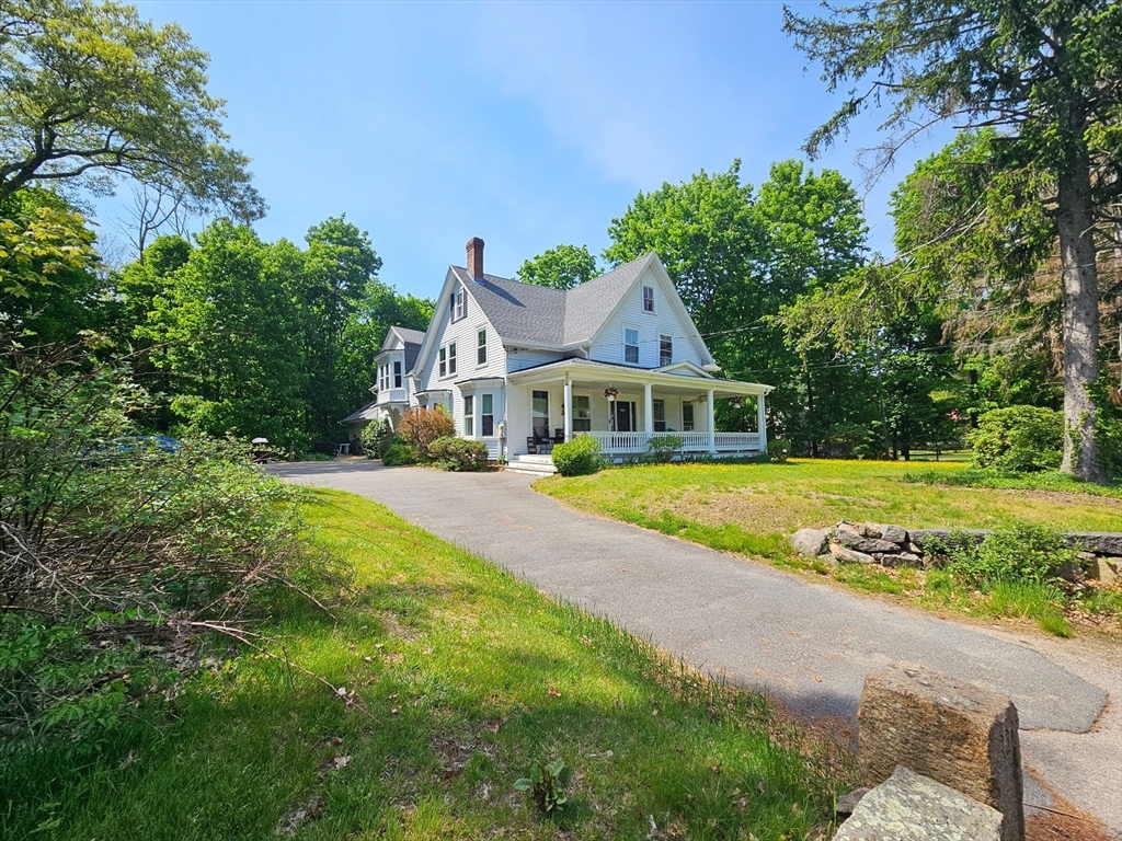 144 East Street, Sharon, Massachusetts, 6 Bedrooms Bedrooms, 12 Rooms Rooms,3.5 BathroomsBathrooms,Residential Lease,For Rent,East Street,73522094