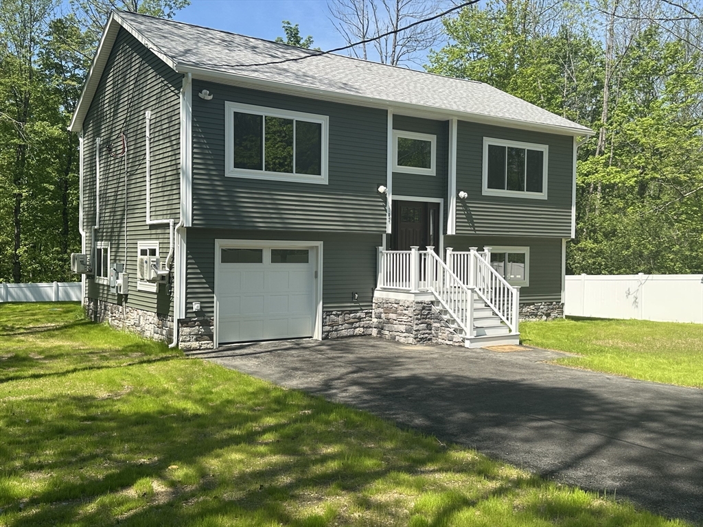 102 Wells Road, Becket, Massachusetts, 3 Bedrooms Bedrooms, 5 Rooms Rooms,2 BathroomsBathrooms,Residential,For Sale,Wells Road,73522105