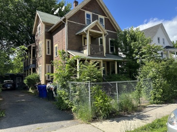 26 Hebron Street, Springfield, Massachusetts, 8 Bedrooms Bedrooms, 17 Rooms Rooms,3 BathroomsBathrooms,Residential Income,For Sale,Hebron Street,73522107
