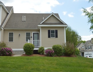 39 Meetinghouse Lane, Southborough, Massachusetts, 1 Bedroom Bedrooms, 4 Rooms Rooms,1.5 BathroomsBathrooms,Residential,For Sale,Meetinghouse Lane,73522063
