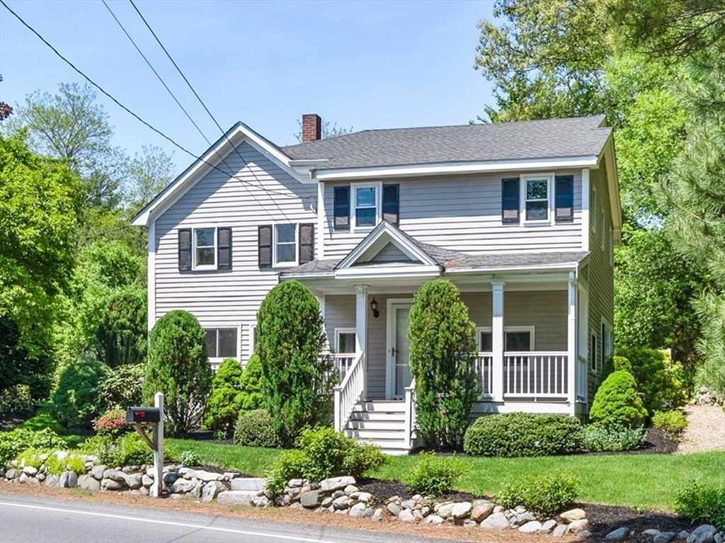 129 Dover Road, Westwood, Massachusetts, 4 Bedrooms Bedrooms, 9 Rooms Rooms,3 BathroomsBathrooms,Residential,For Sale,Dover Road,73522141