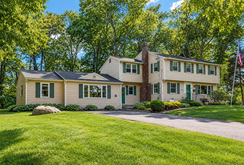 23 Acorn Street, Scituate, Massachusetts, 5 Bedrooms Bedrooms, 11 Rooms Rooms,3.5 BathroomsBathrooms,Residential,For Sale,Acorn Street,73522156